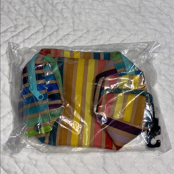 Kavu NWT pixie pouch this item is to trade with a specific posher for clothing. - Picture 2 of 2